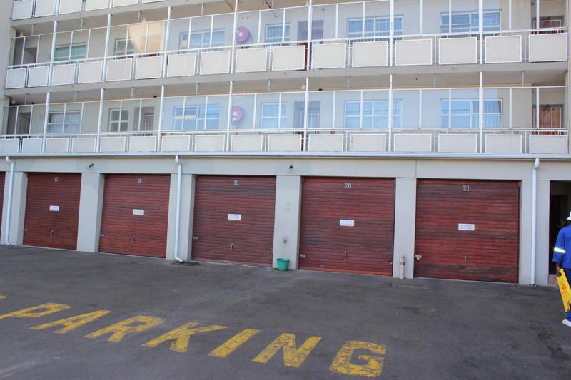 2 Bedroom Property for Sale in Oostersee Western Cape